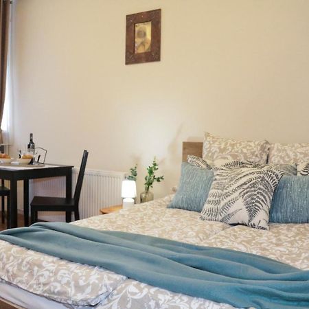 Palma Apartmanok Szallashely Szazhalombatta 6A Luaran gambar