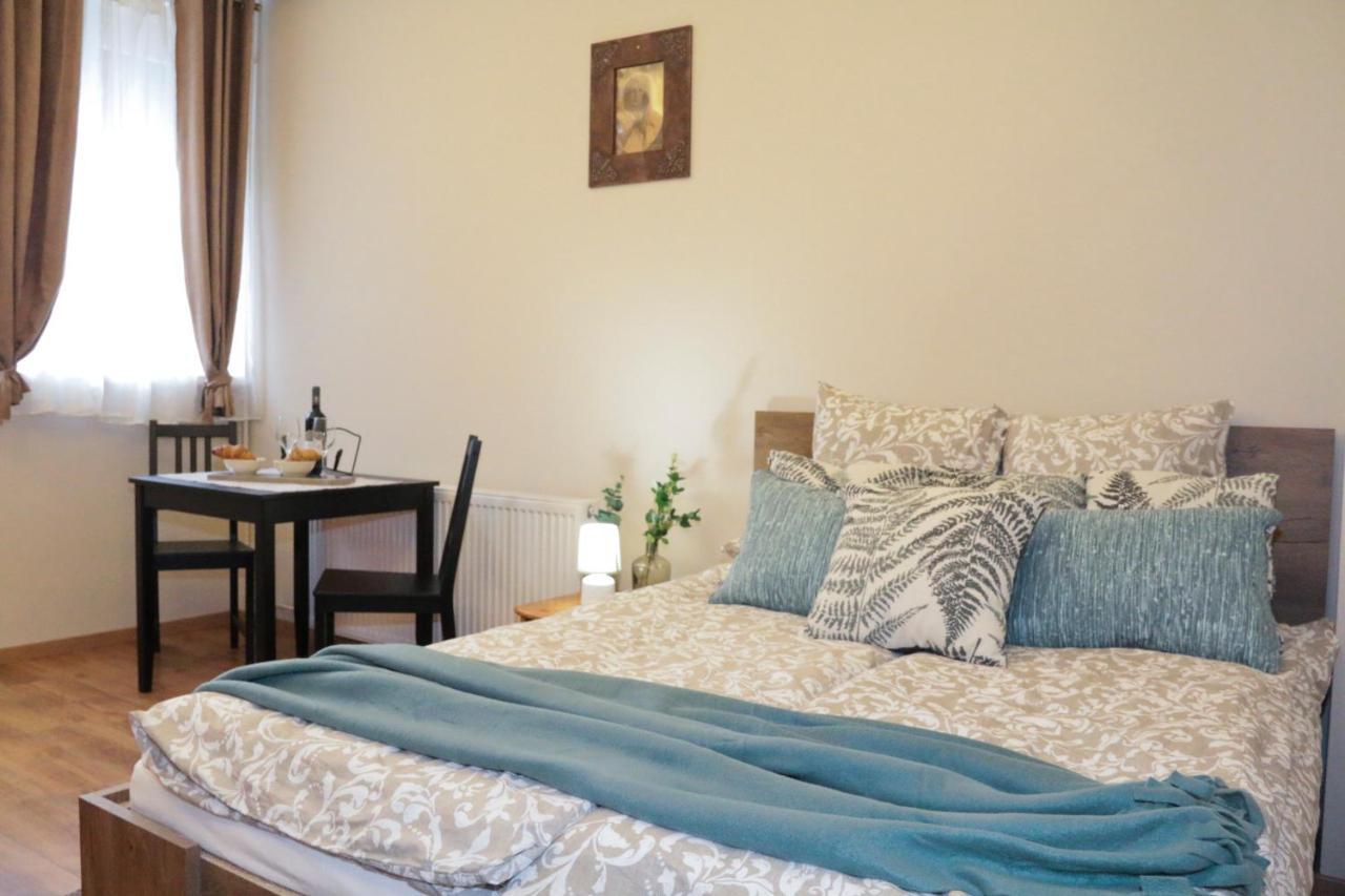 Palma Apartmanok Szallashely Szazhalombatta 6A Luaran gambar