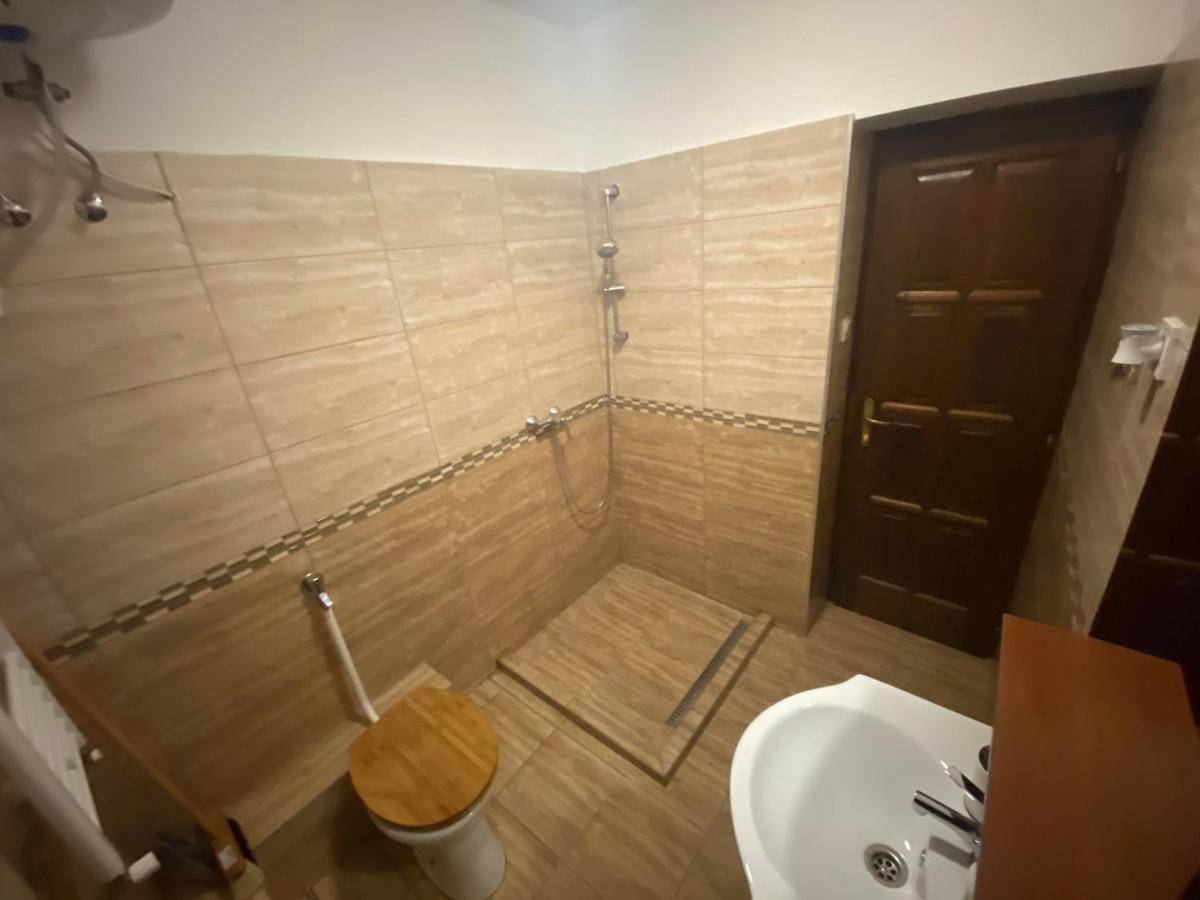 Palma Apartmanok Szallashely Szazhalombatta 6A Luaran gambar